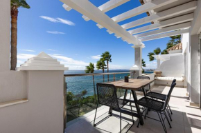 Apartment Dalia - gerenoveerd appartement direct aan zee, Estepona
